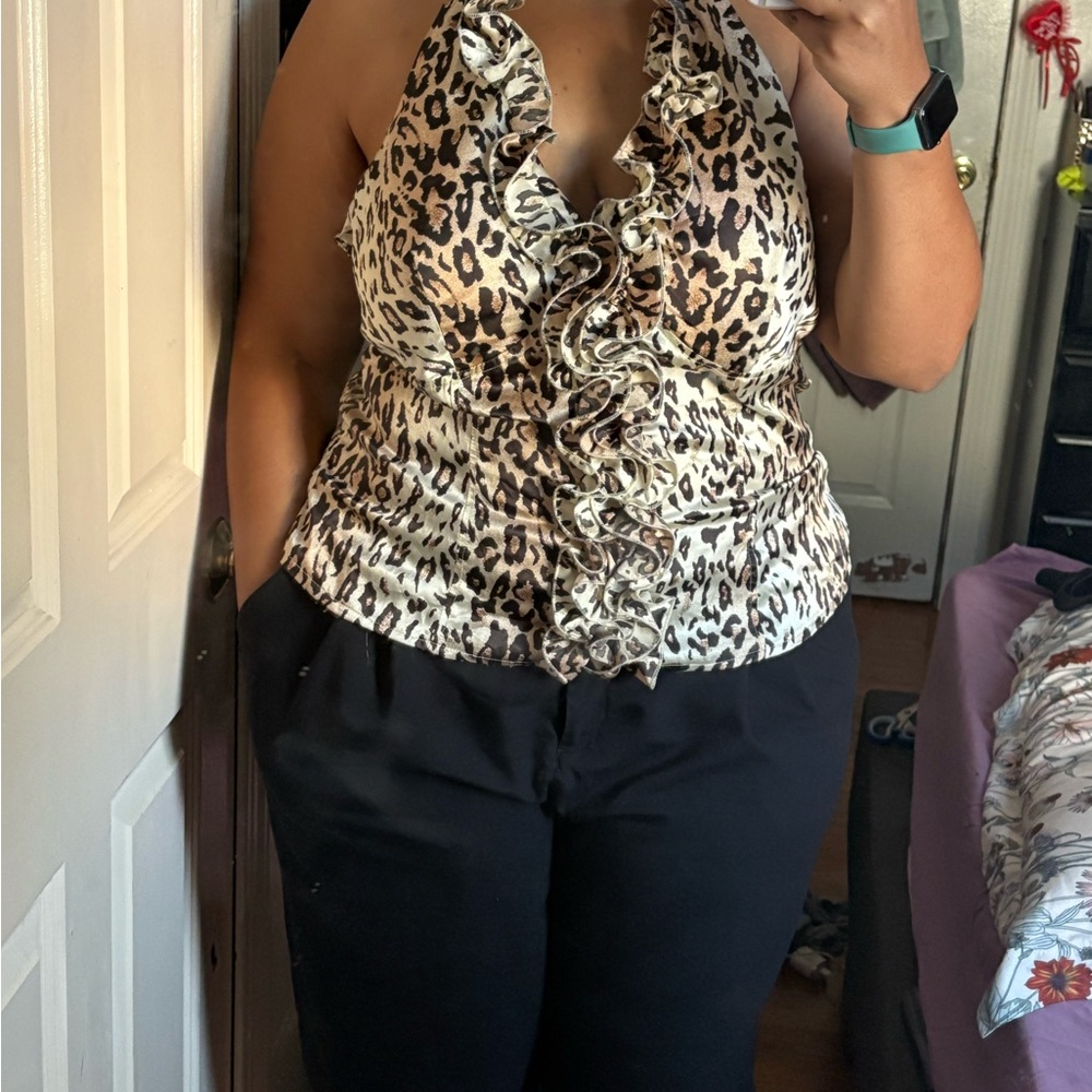 Chic Leopard Print Ruffle Tank Top - Picture 3 of 6